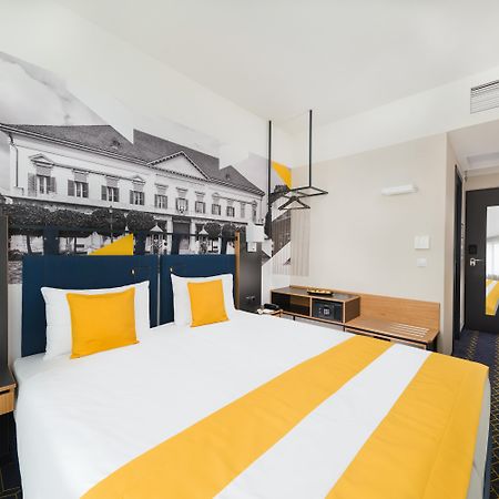 D8 Hotel Budapest Bagian luar foto