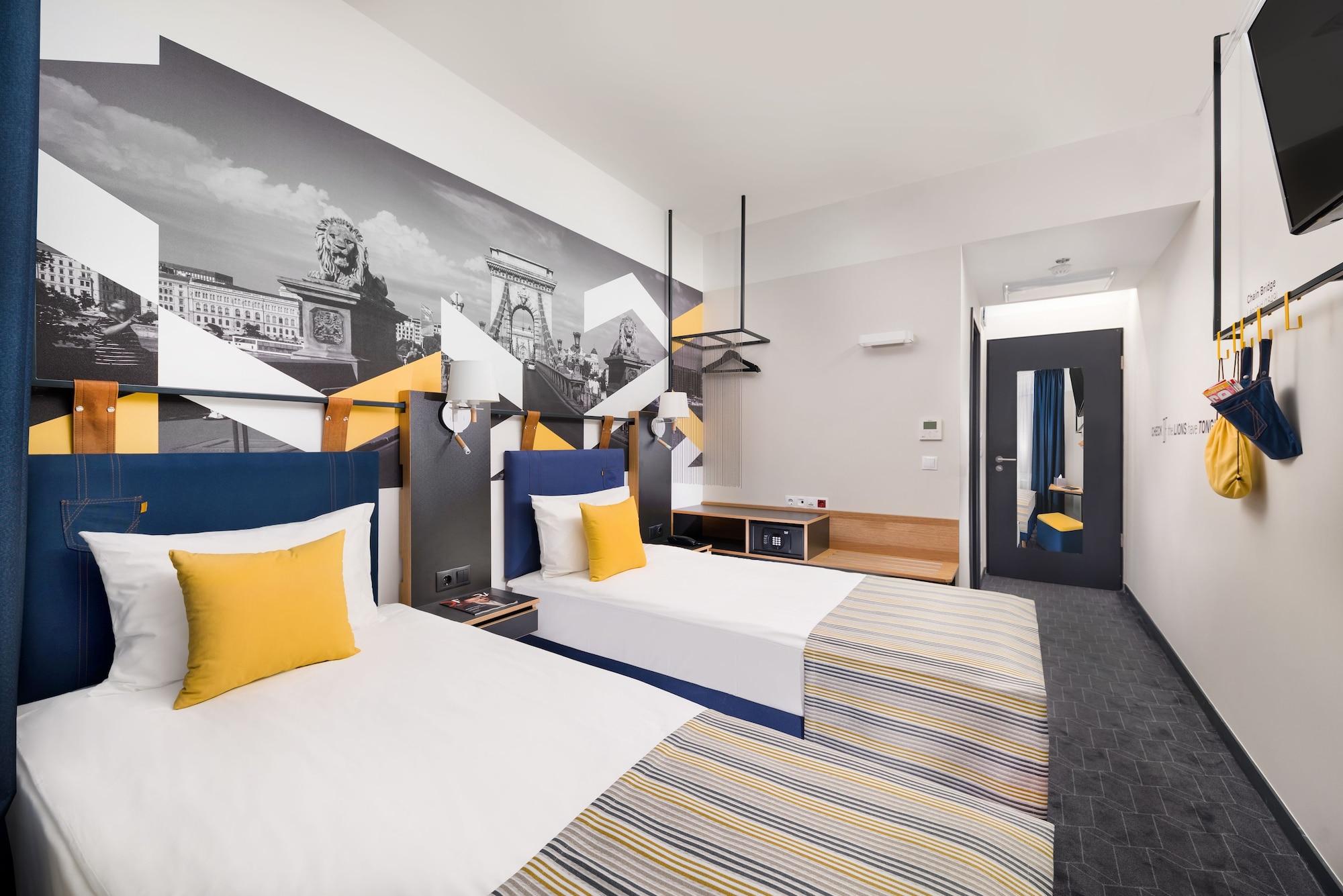D8 Hotel Budapest Bagian luar foto
