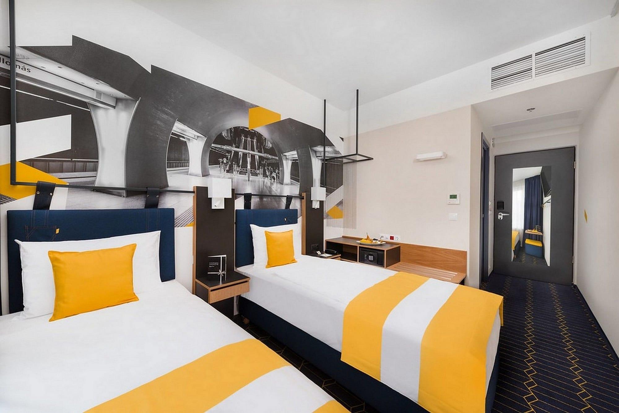 D8 Hotel Budapest Bagian luar foto