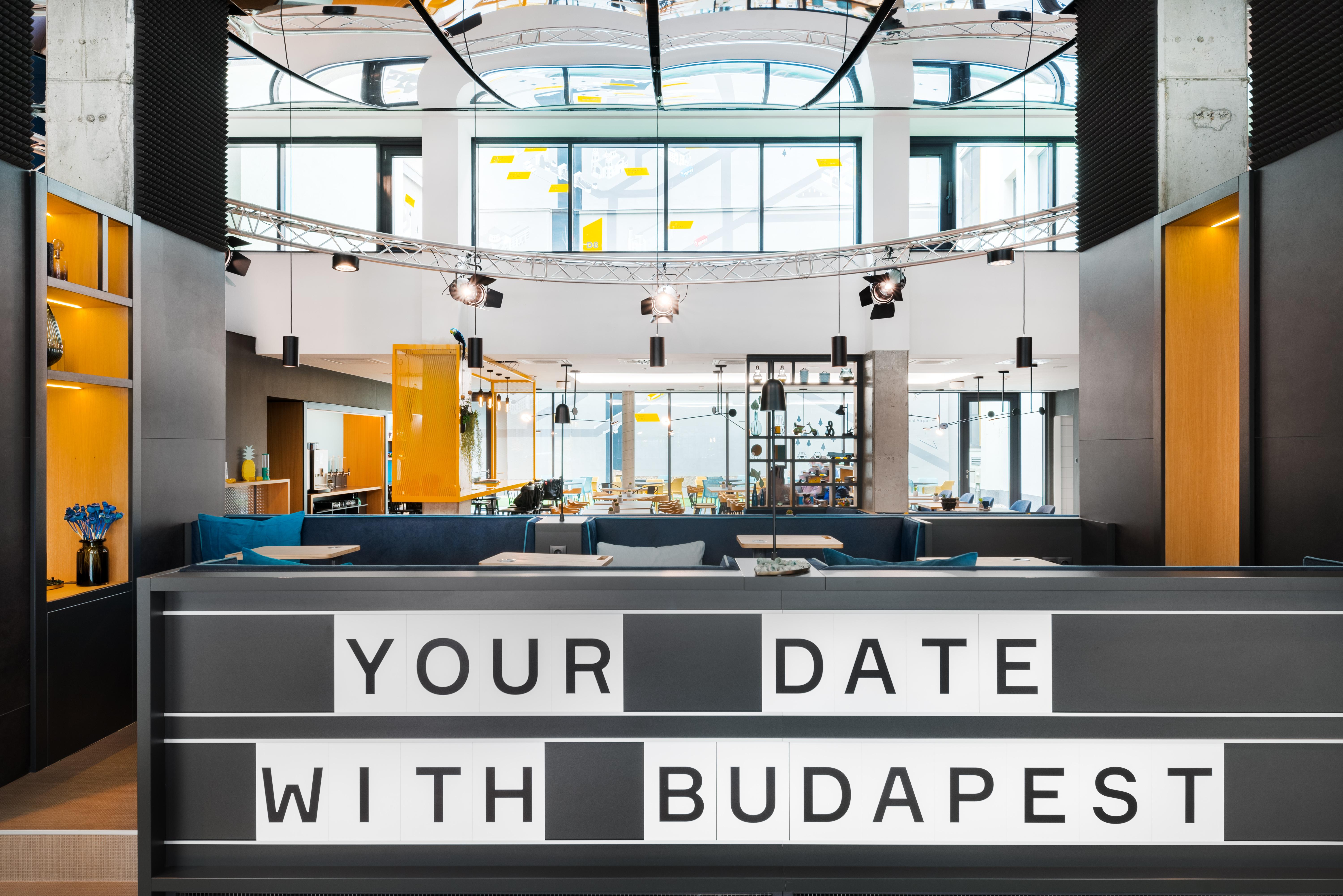 D8 Hotel Budapest Bagian luar foto