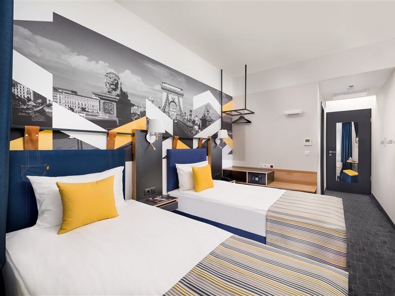 D8 Hotel Budapest Bagian luar foto
