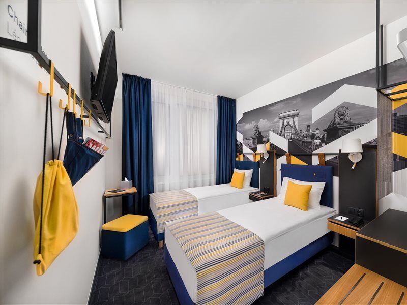 D8 Hotel Budapest Bagian luar foto