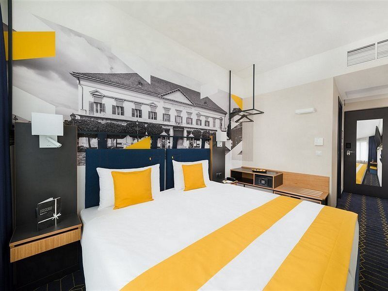 D8 Hotel Budapest Bagian luar foto