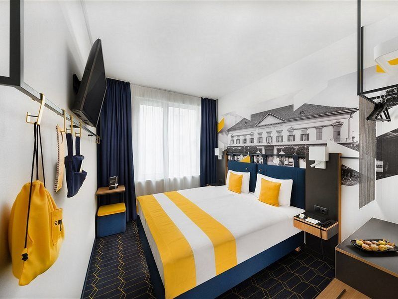 D8 Hotel Budapest Bagian luar foto